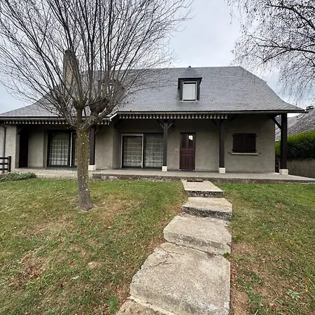 Maison Familiale Avec Cheminee - بيت للعطل *