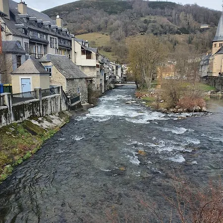 Maison Familiale Avec Cheminee - * Arreau