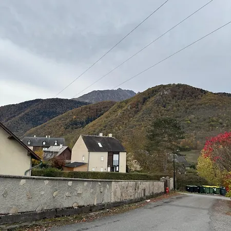 Maison Familiale Avec Cheminee -